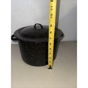 Granite Ware Stew Pot 7.5 Qt Black. TLC. See Photos